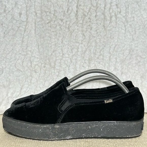 Keds Womens Black Velvet Crystal SlipOn Casual Fashion Sneakers Shoes SZ 7.5 - Picture 2 of 11